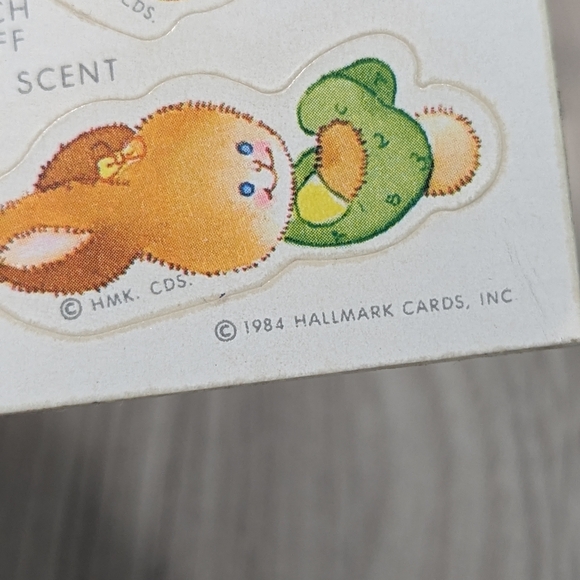 Vintage 1984 Hallmark Scratch-n-Sniff Bunny Stickers Baby Powder Scent - Picture 3 of 3